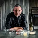 Albert Adrià está pasando por uno de sus peores momentos, después de la desaparición del conglomerado de restaurantes ElBarri, de la que formaba parte como socio