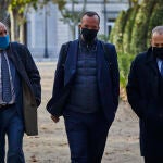 El ex secretario de Estado de Seguridad Francisco Martínez (centro) acude el pasado noviembre al careo con Jorge Fernández Díaz en la Audiencia