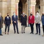 El secretario general de Units per Avançar y número 3 en la llista del PSC a las elecciones catalanas, Ramon Espadaler, junto a otros miembros de Units que participarán en la lista socialista el 14F.