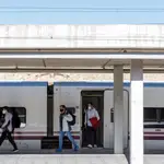 Viajeros en la estación del Ave en Segovia
