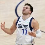 Luka Doncic fue determinante en la victoria de Dallas contra Denver.