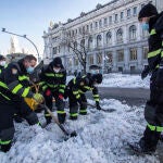 Intervención de la UME durante la retirada de nieve después de la borrasca Filomena.