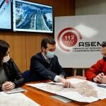El líder del PP, Pablo Casado, y la presidenta de la CAM, Isabel Díaz Ayuso, en la sede de la Agencia de Seguridad y Emergencias de Madrid 112