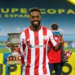 Iñaki Williams, celebra la victoria del Athletic en la final de la Supercopa de España.