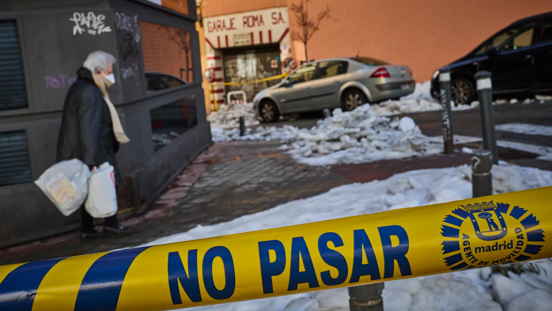 Los trabajos de limpieza siguen en las calles de Madrid para intentar volver a la normalidad
