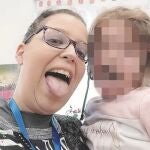 Daniela Ugueto, tía de Carolina, junto a su sobrina en una de las últimas fotos que tiene con ella