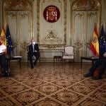 El ministro de Justicia, Juan Carlos Campo (centro) y los exministros Alberto Ruiz-Gallardón (i) y Rafael Catalá (d), hoy, durante el primer coloquio sobre 'El nuevo proceso penal', organizado por el Centro de Estudios Jurídicos