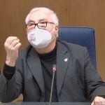 El ministro de Universidades, Manuel Castells, en la rueda de prensa de este jueves