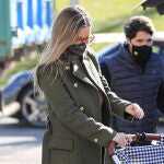Maria Pombo y Pablo Castellano con su hijo Martin Castellano en Madrid.