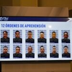 Fotografía mostrada por la Fiscalía del Estado de Tamaulipas de 12 presuntos implicados en el homicidio de 19 personas la semana pasada semana
