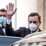 Mario Draghi tras reunirse con el presidente Sergio Mattarella en el Quirinal