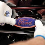 Un empleado en una fábrica de Ford