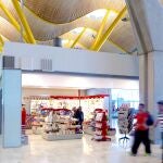 Tiendas en la terminal T4 de Barajas