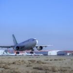 Un avión de la compañía iraní Mahan Air en el aeropuerto Imam Khomeini de Teherán