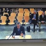 Imagen del monitor instalado en la sala de prensa de la Audiencia Nacional durante la declaración del extesorero del PP Luis Bárcenas
