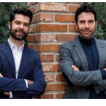 El dietista-nutricionista Luis Alberto Zamora y el periodista Alberto Herrera, autores de «Comer bien es fácil si sabes cómo»