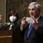 Antonio Tajani en rueda de prensa anunciando el apoyo al nuevo Ejecutivo