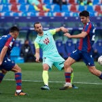 Soldado puso el empate final en la prolongación del segundo tiempo
