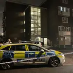 El primero de los ataques tuvo lugar minutos antes de las 18.55 horas (hora local), cuando la Policía recibió avisos de un apuñalamiento en Chapman Road