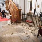 Interior de la Parroquia de la Encarnación de la localidad granadina de Santa Fe que está cerrada en estos momentos debido a los daños ocasionados por el enjambre de seísmos
