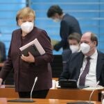 La canciller alemana, Angela Merkel, se reunió este miércoles con los 16 líderes regionales