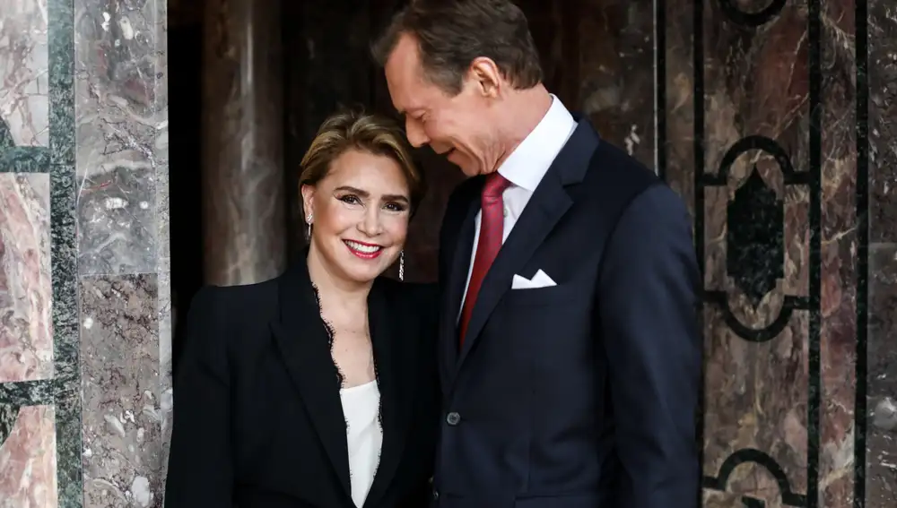 Imágenes inéditas de los Duques de Luxemburgo el día de sus bodas de rubí. Efe