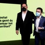 El candidato de ERC a la presidencia de la Generalitat, Pere Aragonès, acompañado por el presidente del partido, Oriol Junqueras