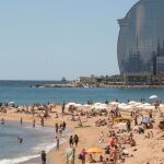 En la imagen, una de las playas de Barcelona, en verano