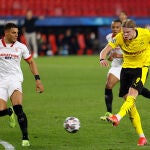 Erling Haaland marcó dos goles al Sevilla en el partido de ida.