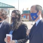 La diputada de Vox, Macarena Olona y dos diputados más de su grupo de la comisión Kitchen cuando fue a la cárcel a entrevistarse con VillarejoEUROPA PRESS19/02/2021