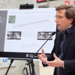 El alcalde de Madrid, José Luis Martínez-Almeida, visita las obras de remodelación de la calle de Alcalá entre la M-30 y Quintana