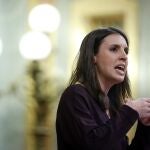 MADRID 24/02/2021.- La ministra de Igualdad, Irene Montero, interviene durante la sesión de control al Gobierno celebrada este miércoles en el Congreso. EFE/ Mariscal
