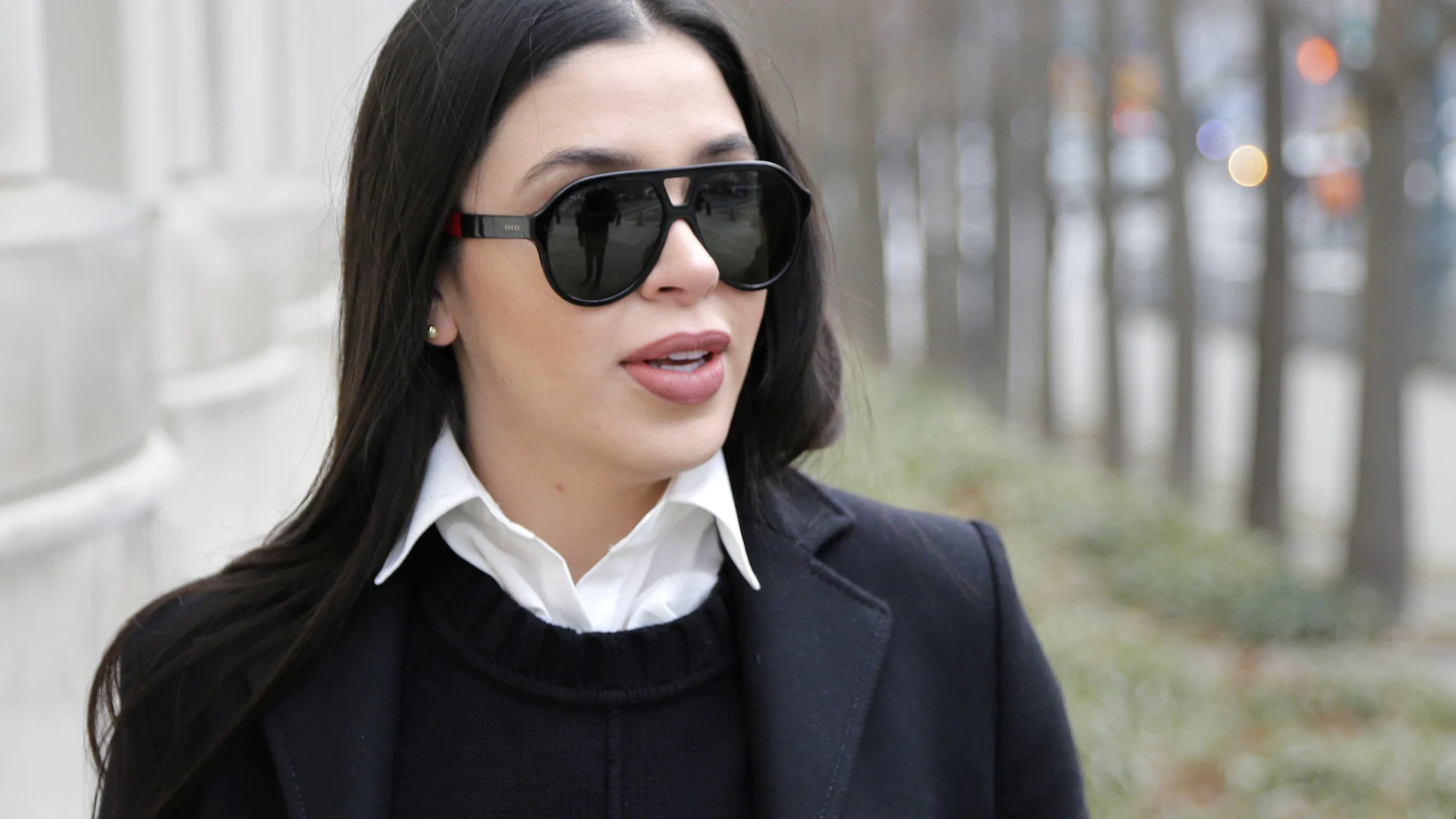 Emma Coronel Aispuro, la mujer de "El Chapo" Guzman a su llegada al tribunal de Nueva York. No se perdió ninguno de los días del juicio de su marido