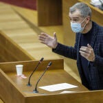 El portavoz de Ciudadanos, Toni Cantó durante una Sesión de Control al Gobierno valenciano