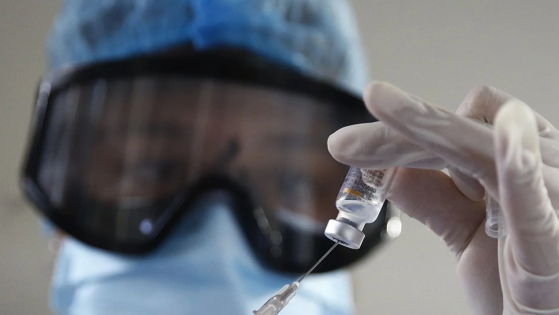 Las vacunas de Janssen y AstraZeneca se basan en la misma tecnología