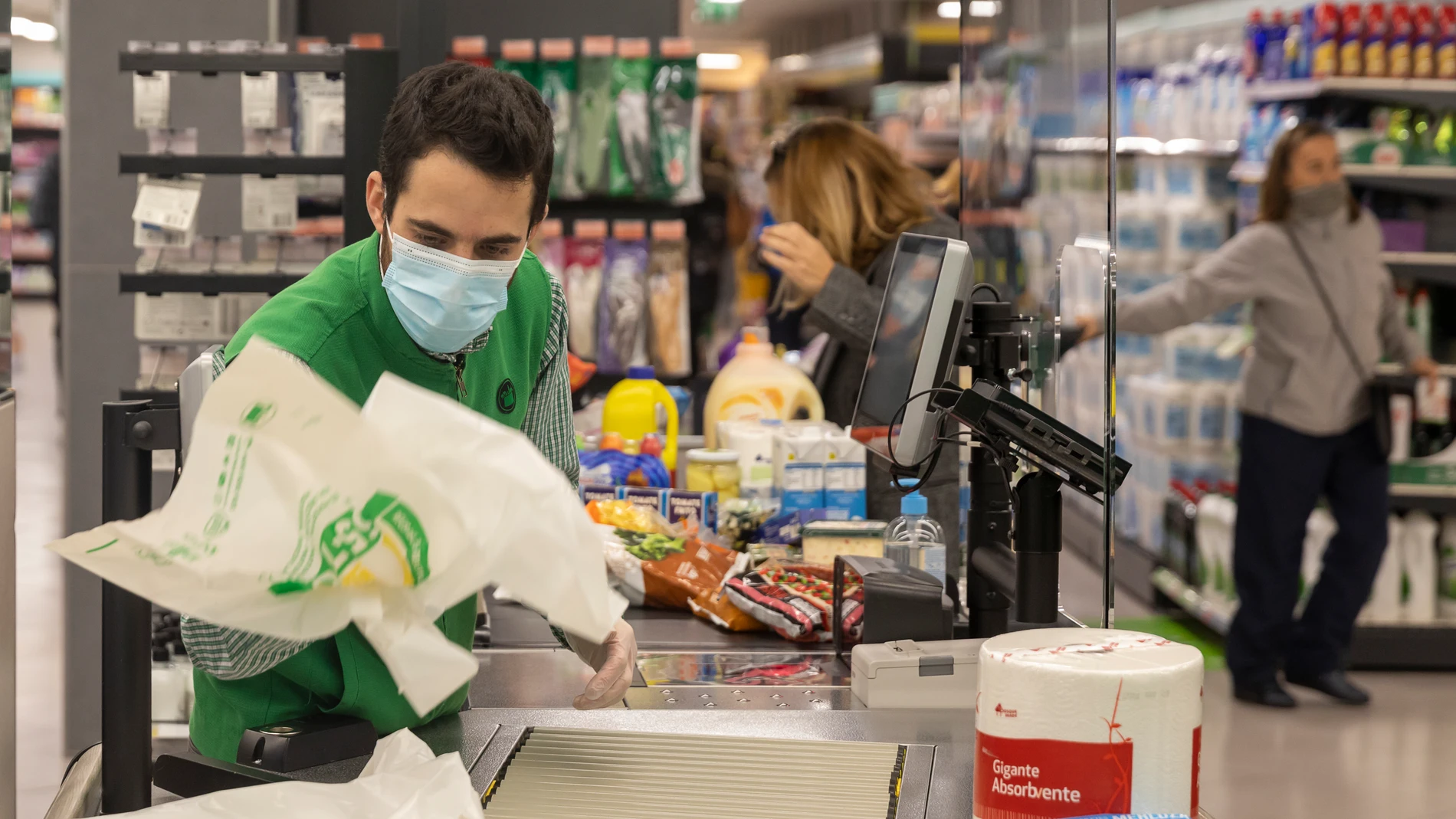 Mercadona cerrará todos los centros de las comunidades autónomas donde sea festivo