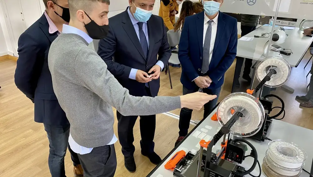 El presidente de la Diputación, Carlos García, inaugura el Laboratorio Tecnológico de Economía Circular de la institución provincial, dentro del proyecto europeo Circular Labs