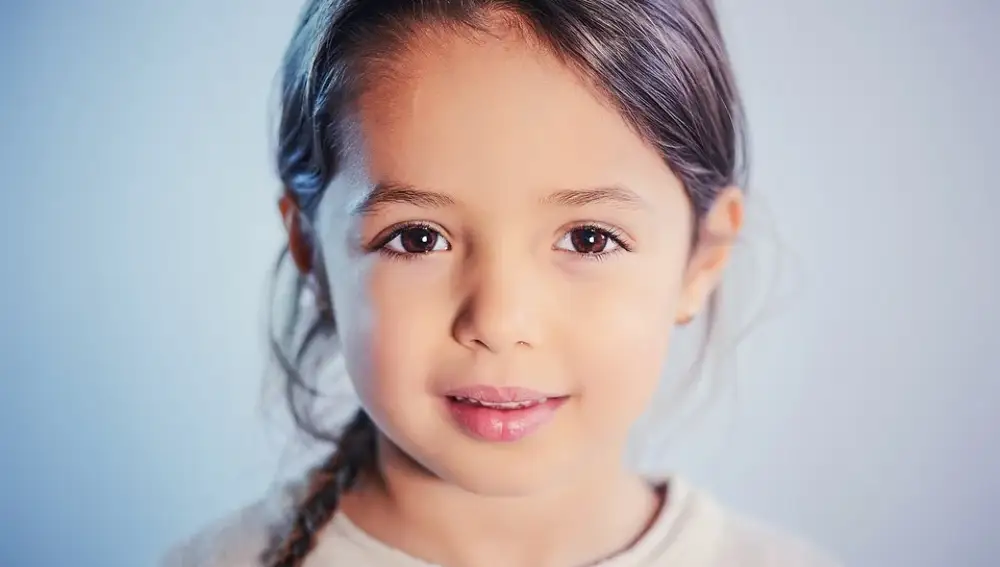 La hiperactividad es un síntoma de los niños con TDAH. Como este hay muchos síntomas dentro de este trastorno, pero en cada persona se manifiesta de una manera.