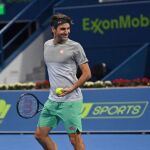 Roger Federer, en una imagen de su instagram (@rogerfederer) durante un entrenamiento en Doha, donde reaparece