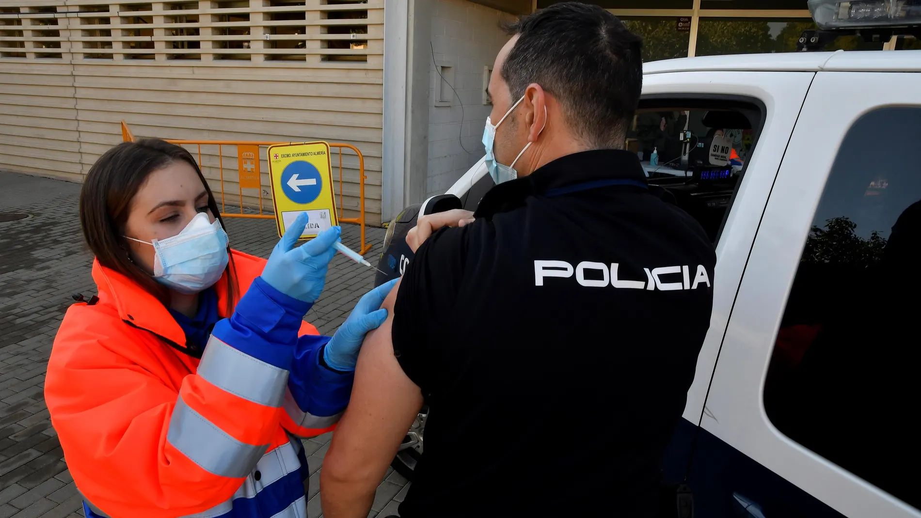 Los tres agentes que han sufrido trombos había pasado la enfermedad del coronavirus