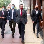 El secretario general del PSOE en la Región de Murcia Diego Conesa (2d), acompañado por los diputados Alfonso Martínez Baños (d), Francisco Lucas (2i), y el portavoz en el ayuntamiento de Murcia José Antonio Serrano (i)