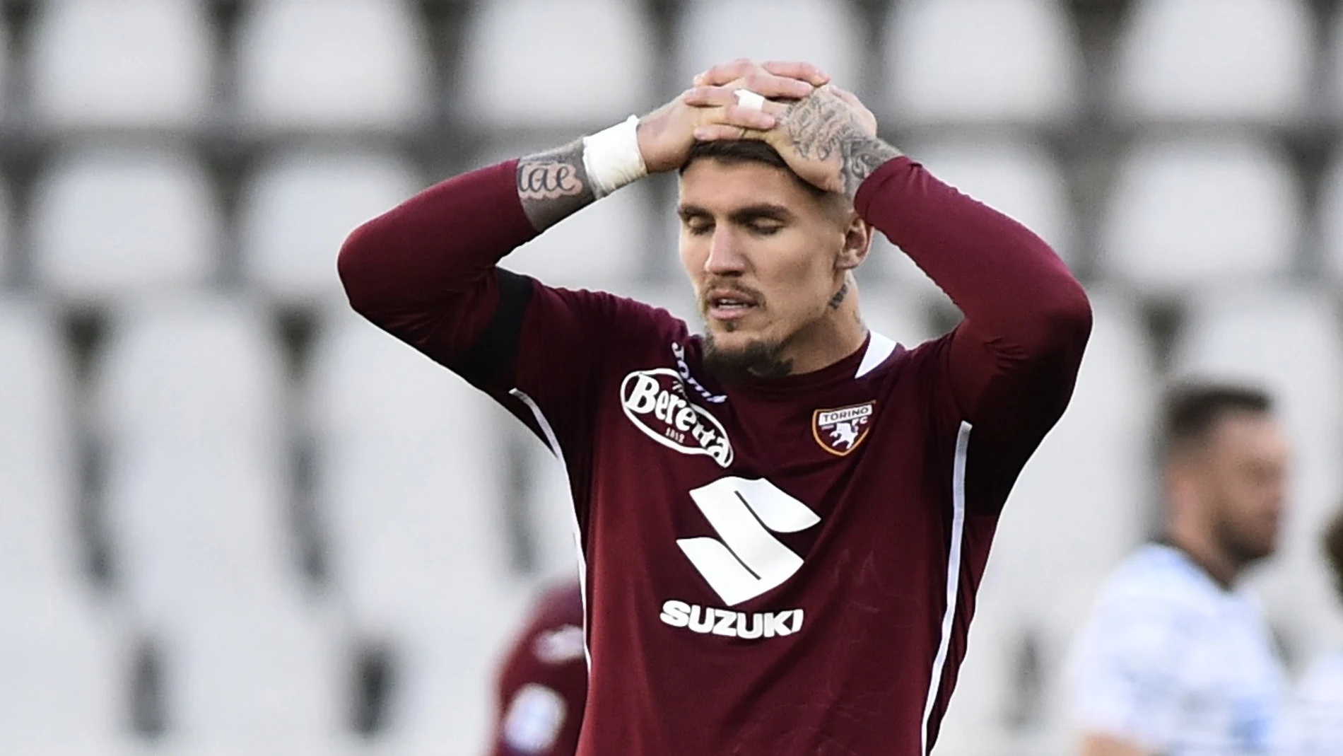 Lyanco con el Torino.