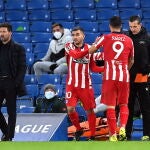 Luis Suárez dejó el terreno de juego a falta de más de media hora para el final del choque ante el Chelsea
