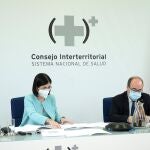 La ministra de Sanidad, Carolina Darias y el titular de Política Territorial y Función Pública, Miquel Iceta, durante el Consejo Interterritorial del Sistema Nacional de Salud. EFE/ Borja Puig de la Bellacasa / Pool Moncloa