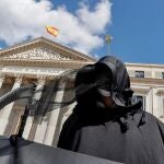 Vista de la manifestación convocada por la asociación provida Vividores frente al Congreso este jueves en contra de la aprobación de la ley de eutanasia