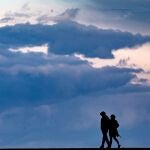 Las personas nunca dejan de crecer, las parejas tienen que hacerlo también y a la par. EFE/ Enric Fontcuberta