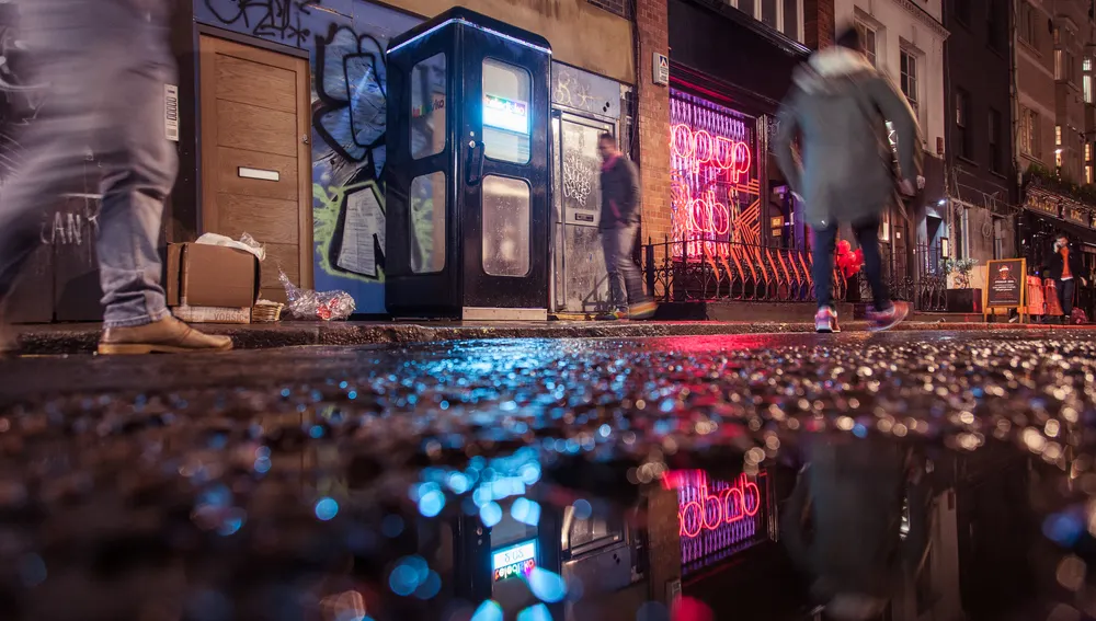 En un momento en el que el COVID-19 ha limitado cualquier oportunidad de ocio, estos espacios robotizados se han convertido en la alternativa perfecta para los nostálgicos de las pistas de baile