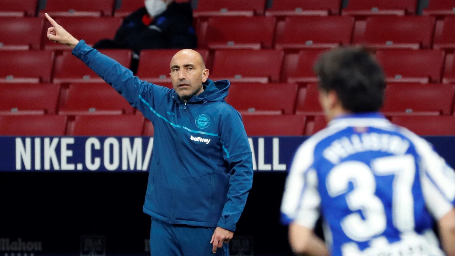 El entrenador del Alavés, Abelardo Fernández.