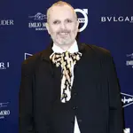 Miguel Bosé posando en un photocall