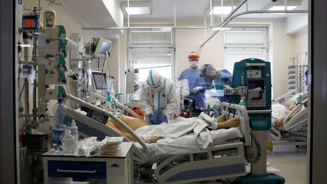 UCI de una hospital de Varsovia